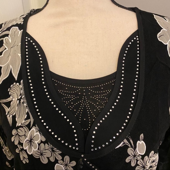 APPOINTMENTS Floral Embellished Semi-Sheer Top - Picture 3 of 11